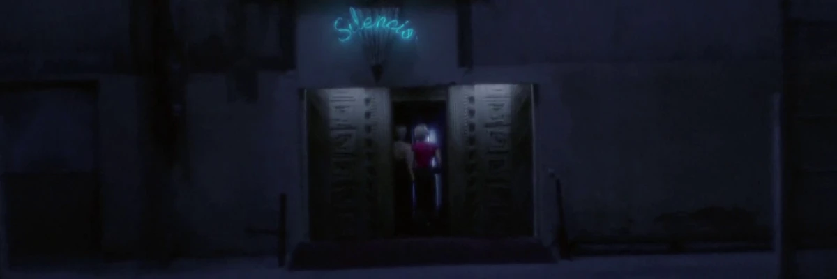screen capture of Mulholland Dr.